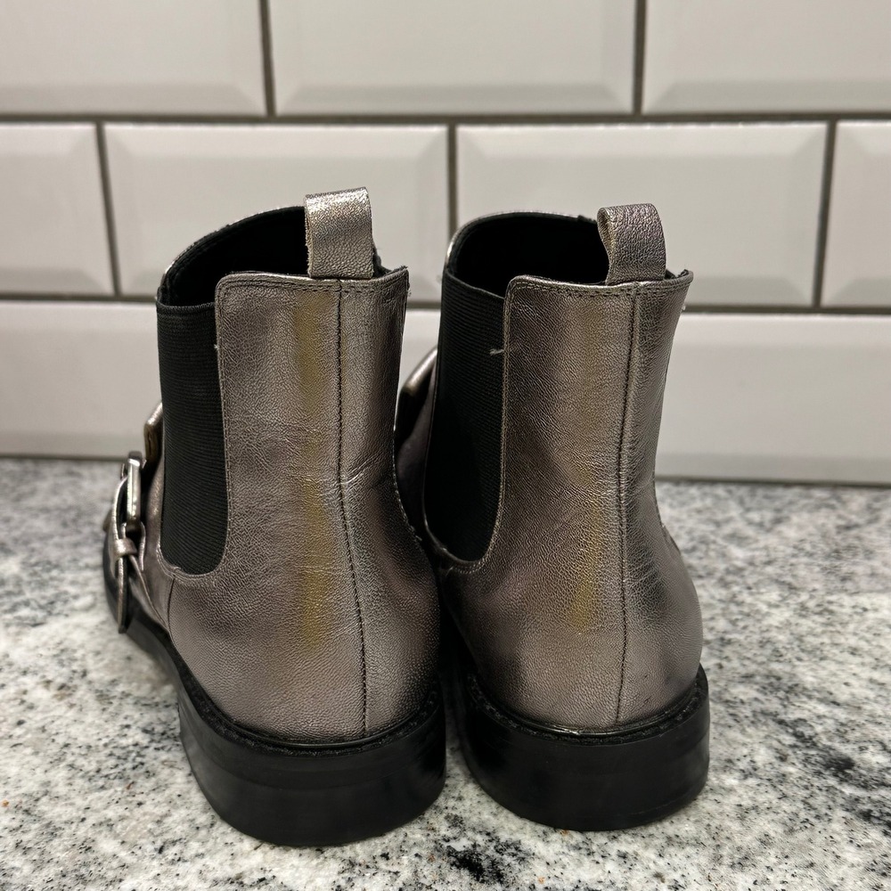 Marc Fisher Womens 7.5 Ankle Boots Pewter Metallic Kiltie Fringe Monk Strap Moto - Picture 3 of 8
